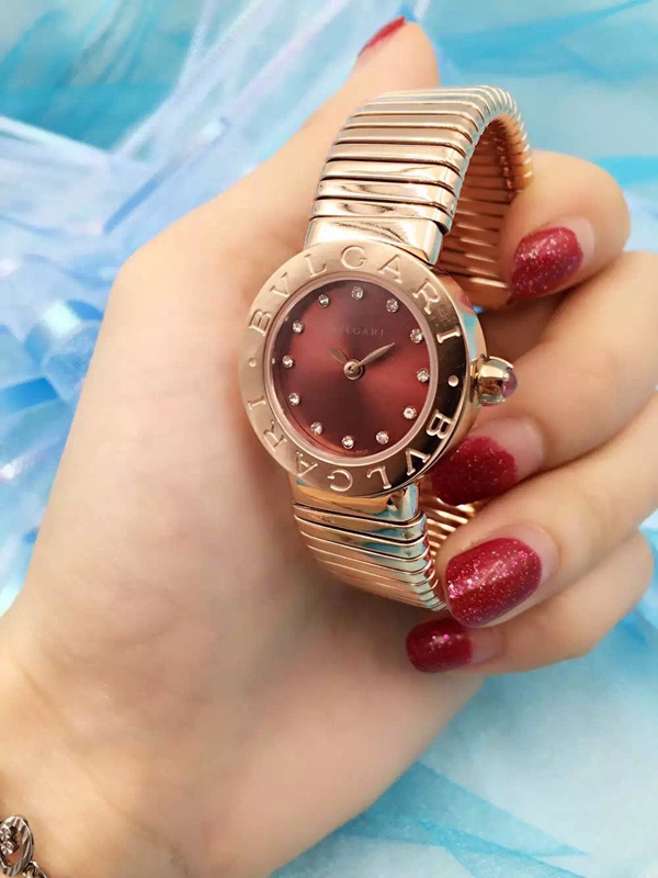 ブルガリ時計正面デザイン